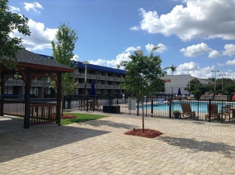 Ramada Plaza By Wyndham Bragg Area 3* Fayetteville